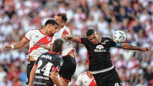 River Plate empató con Instituto y clasificó como segundo.