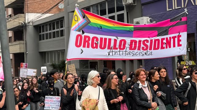 Ni Una Menos volvió a las calles de Paraná con un reclamo por la emergencia en violencia de género