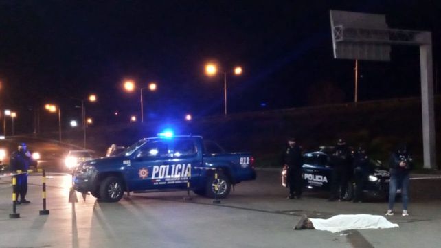 El crimen se produjo en la estación de servicio conocida como Estación Oeste, de Mendoza y Circunvalación. 