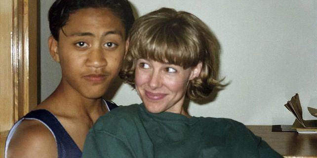 La extraña historia de la docente casada con su alumno, tras ser condenada por violarlo