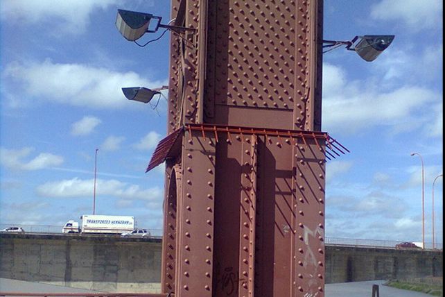 Colocan elementos de seguridad para que no se pueda acceder a las torres del Colgante
