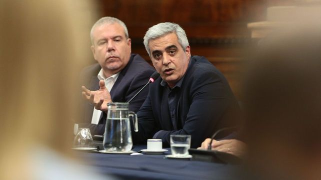 El rector de la UNR