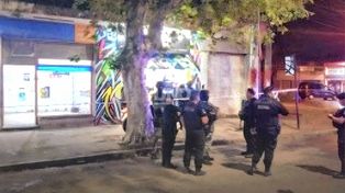 Un delincuente murió en Rosario tras balear a un comerciante: la bala rebotó y lo hirió a él mismo