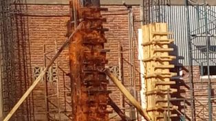 Incendio en las obras del sector sur del estadio de Colón