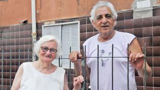Uno de los famosos del barrio: el Maestro