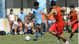 Argentino.El equipo de José Previti finalizó la pretemporada con amistosos en el Olaeta.