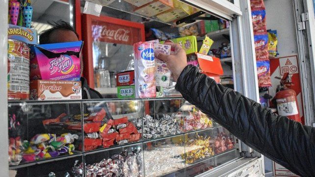 Los kioscos de Santa Fe están aumentando los precios de sus productos todos los días Los kioscos de Santa Fe están aumentando los precios de sus productos todos los días