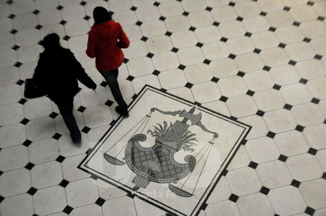 Está en vigencia el procedimiento para causas penales anteriores al 10 de febrero