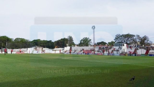 Atlético Paraná perdió en el Muttio frente a Douglas Haig de Pergamino