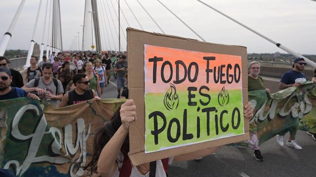Puente Victoria - Rosario: marchan por los humedales