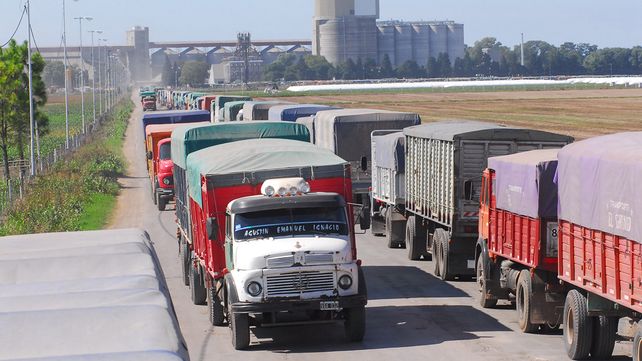 El Sindicato de Camioneros advirtió sobre la caía de la actividad y pide reuniones con funcionarios para evitar despidos.&nbsp;