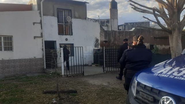 En un allanamiento detuvieron a un hombre por darle una puñalada a otro el domingo en el Parque Fedral