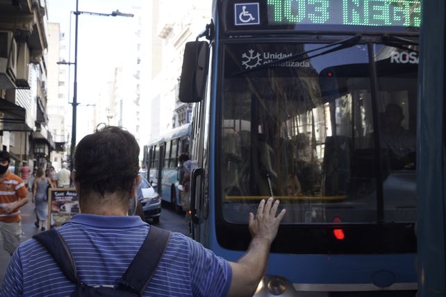 Los choferes rosarinos están alertas y quieren novedades sobre el aguinaldo.