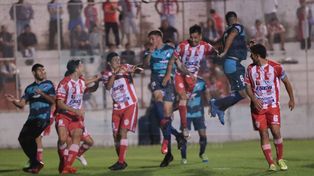 En la primera rueda Atlético Paraná perdió 2-0 ante Guillermo Brown de Puerto Madryn.&nbsp;
