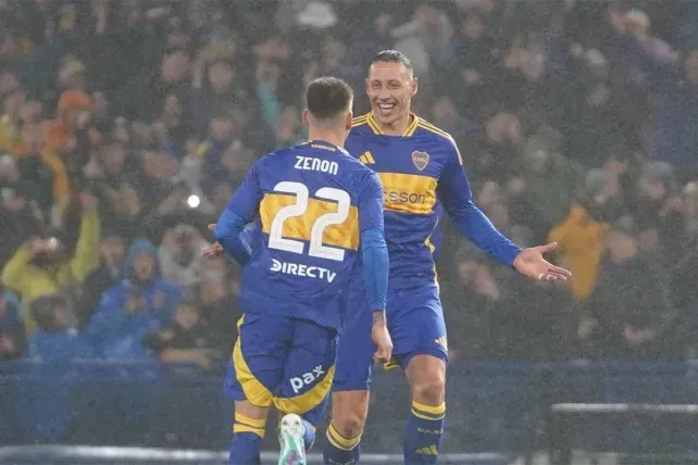 Lema marcó el primer gol para Boca de tiro libre.
