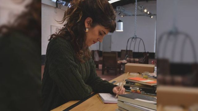 La escritora paranaense Mariana Bolzán ganó el Premio Fray Mocho con su primera novela Horizonte de Sucesos