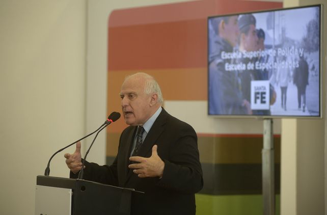 El gobernador de Santa Fe celebró la firma del acuerdo para salvar a Sancor.
