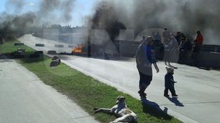 Vecinos de La Tablada cortan Avenida Circunvalación