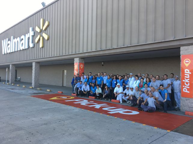 Walmart presenta su servicio de pick up en Santa Fe