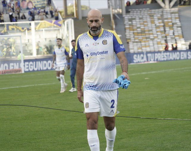 Carlos Quintana no pudo sumar minutos en el último partido de Central en el semestre.