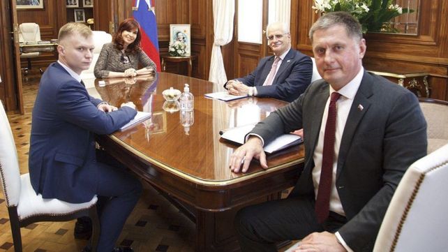 La viceministra Vizzotti viajó en secreto a Rusia para comprar la vacuna Sputnik V