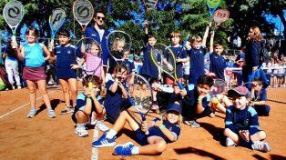 Unos cien niños de todos los clubes de la ciudad participaron del evento.