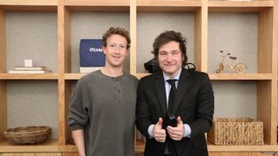El presidente Javier Milei, recibido como una celebridad por Mark Zuckerberg y otros popes de Silicon Valley.&nbsp;
