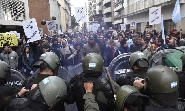Gendarmería impidió el ingreso de la multisectorial e hirió al concejal Eduardo Toniolli