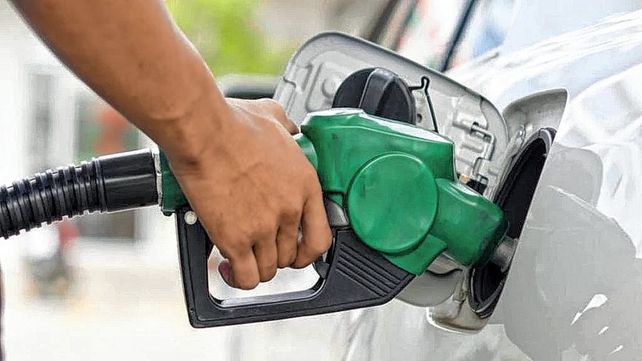 El gremio de estacioneros en alerta ante el faltante de combustible