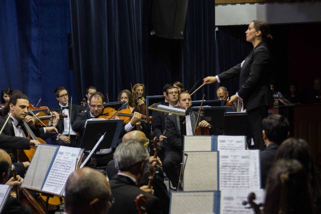 La Sinfónica abrió su Temporada 2014 de la mano de Urrutia