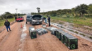 Contrabando: llevaban cigarrillos, se empantanaron y se balearon con Policías