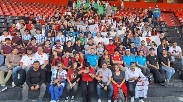 Los ajedrecistas visitaron el Coloso y tuvieron una charla sobre la historia de Newells.