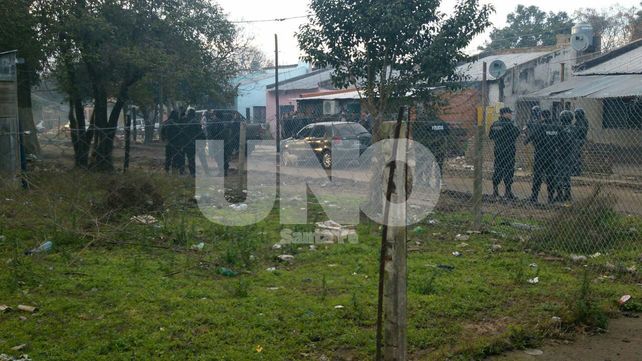 San Lorenzo: secuestraron un arsenal de cinco armas de guerra y decenas de balas