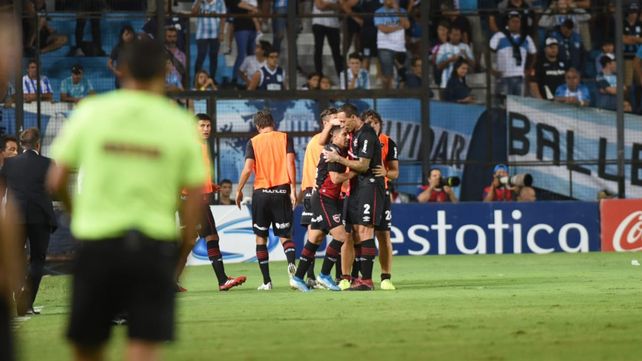 Newells trabajó el partido y se trajo un muy buen punto de Avellaneda