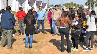 El programa en total contempla la construcción de 350 viviendas en el barrio Agua Patito.
