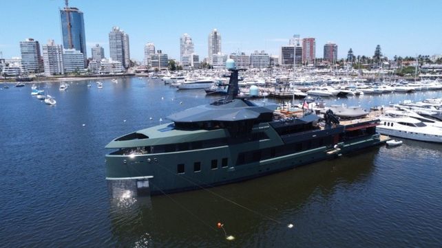 El Pink Shadow amarró en Punta del Este el 11 de diciembre de 2025.