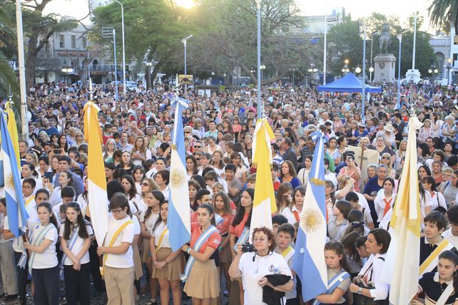 Los abanderados de las escuelas católicas.&nbsp;