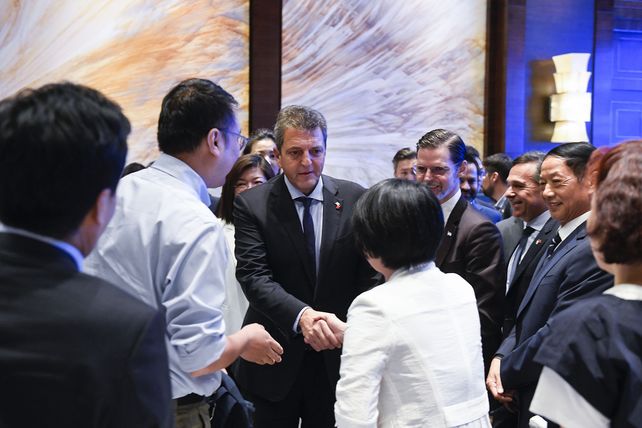 Acuerdos. El ministro Massa renovó en China el swap de monedas por 130 mil millones de yuanes.
