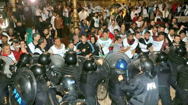 Agmer convocó al paro dispuesto por Ctera tras la represión a docentes