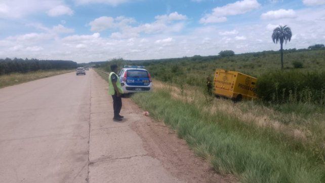 Un camión de caudales se accidentó en la autovía José Artigas.