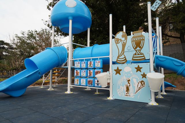 Los rosarinos fanáticos del fútbol que fabricaron un juego inspirado en Messi