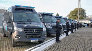 El Servicio Penitenciario de Santa Fe sumó 10 vehículos 0 km: cómo son las nuevas unidades para trasladar presos y personal