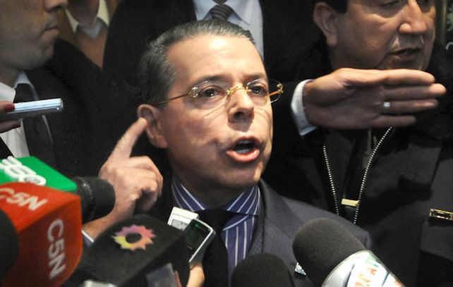 El juez En realizó declaraciones a la prensa frente a su casa en el barrio porteño de La Recoleta. (Foto: DyN)