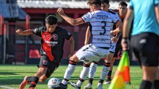 La reserva de Colón perdió ante Newells en Rosario y sigue sin ganar