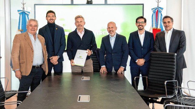 Entre Ríos acordó con Salesforce impulsar la inteligencia artificial en el Estado y las pymes.
