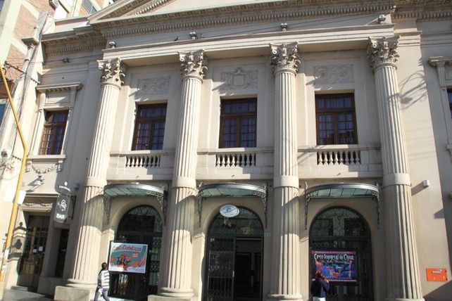 Corte de tránsito por trabajos en Hipólito Yrigoyen y 25 de Mayo
