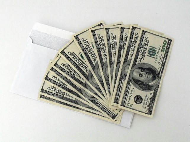 El dólar blue registró una caída este miércoles