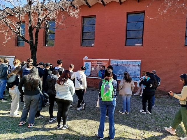 Tras las explicaciones del guía