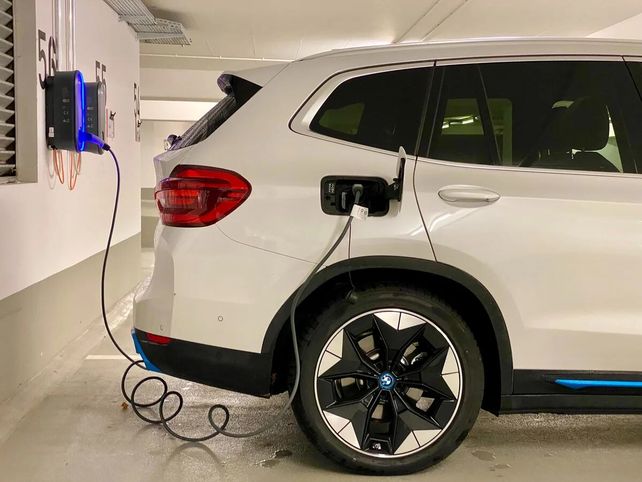 El invierno tambi&eacute;n afecta las bater&iacute;as de los autos el&eacute;ctricos.