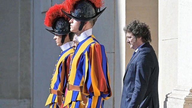 El presidente Javier Milei visitará próximamente al papa León XIV en el Vaticano El presidente Javier Milei visitará próximamente al papa León XIV en el Vaticano